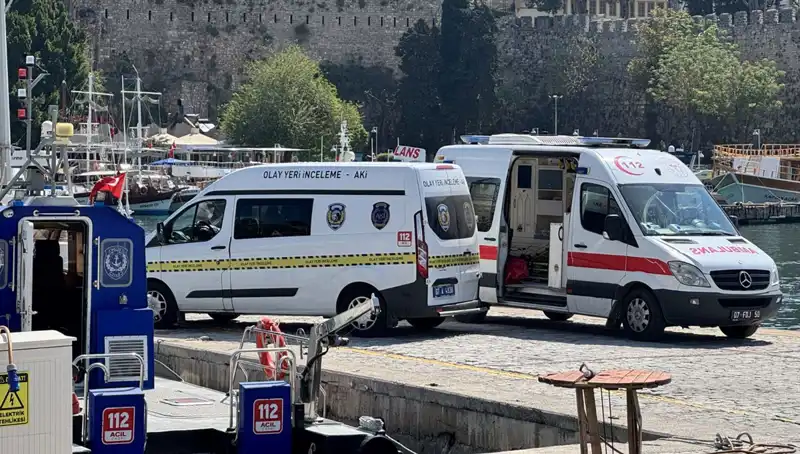 Antalya'da Denizde Bulunan Erkek Cesedi Tüm Şehri Şok Etti