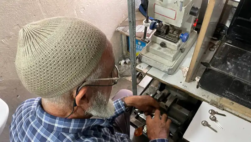 Küçük Değil, Büyük Hayaller: 28 Yıldır Süren Dükkan Hikayesi