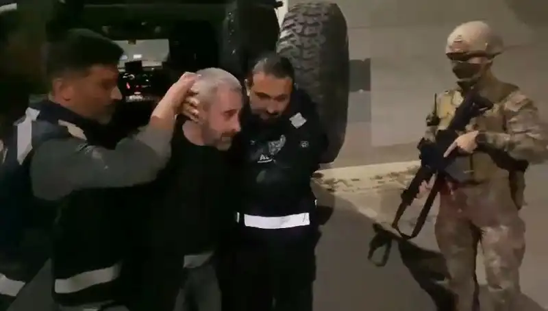 Kardeş Katili Tuzağa Düşürüldü: 213 Saatlik Görüntülerin Ardındaki Çocukluk Draması