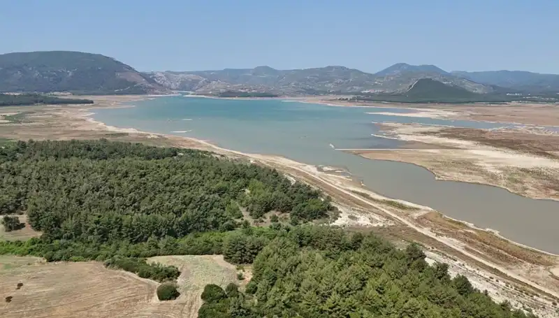İzmir'de Tehlike Çanları: Su Kıtlığı Endişesi Yüzde 50 Arttı