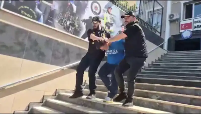 Ümraniye'de Şok Gasp Olayı: 600 Bin Liralık Soygun Gerçekleşti