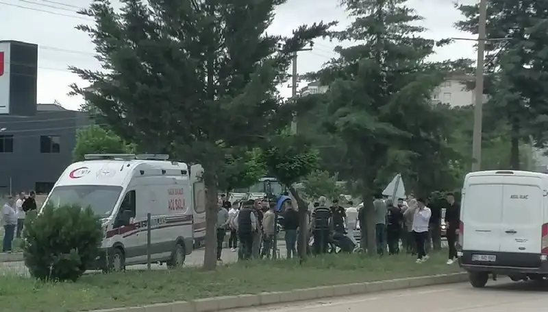 10 Yaşındaki Çocuk Yaya Geçidinde Kamyonetle Hayatını Kaybetti