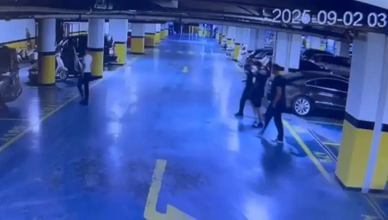 İzmir'de Kaçırılan Tekstilci Bağcılar'da Bulundu: Fidye İddiası Şok Ediyor!