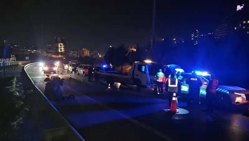 TEM Otoyolu’nda Şok Edici Kaza: Yol Ortasında Yatan Kişi Sürüklendi