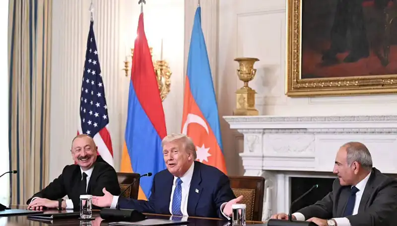 Ermenistan'a Aliyev'den Önemli Anayasa Çağrısı: Zaman Kaybetmeyelim!