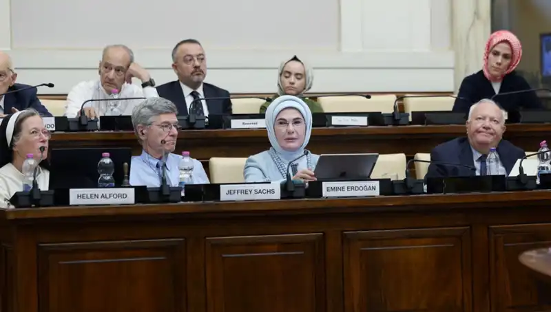 Emine Erdoğan, Vatikan’da Dünya 5’ten Büyüktür Mesajını Verdi