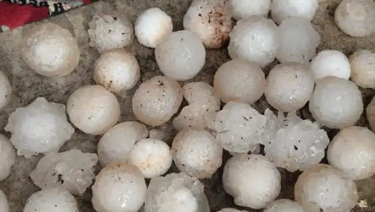 Şanlıurfa'da Kar Topu Büyüklüğünde Dolu Yağışı! Canlı Gözlemler