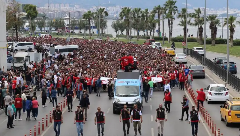 İzmir'de Grev Süreci: 4. Güne Girildi, İşçiler Kararlı!