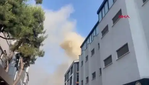 İstanbul’da Yangın Paniği: 4 Katlı İş Merkezinde Müdahale Devam Ediyor