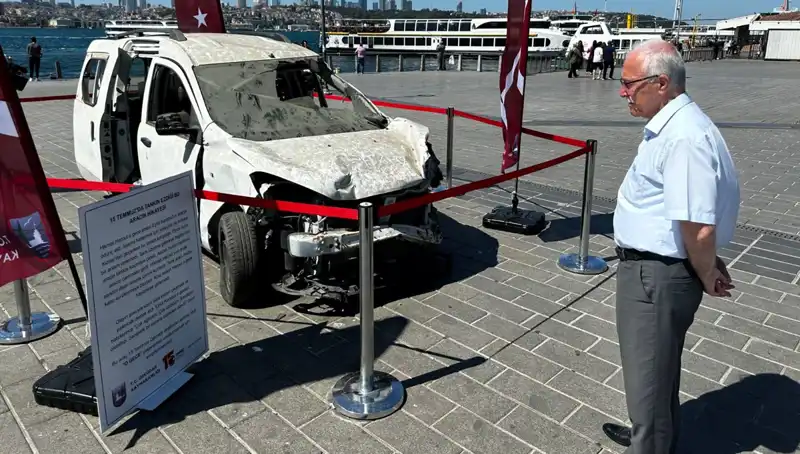 15 Temmuz'un Karanlık Yüzü: Tankların Ezdikleri Otomobiller Sergileniyor
