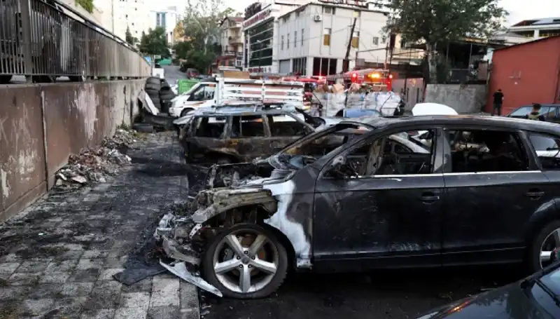 Sanayi Bölgesinde Sorunlu Araçlar Alev Alev Yandı!