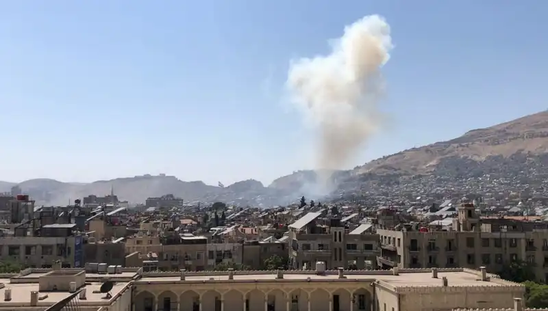 İsrail, Süveyda Kentine Bombardıman Düzenleyerek Gerginliği Artırdı