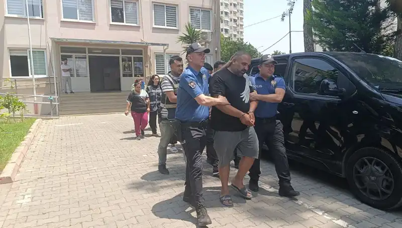 Adana'da Dolandırıcılık Operasyonu: Suç Çetesi Çökertildi ve 4 Kişi Tutuklandı