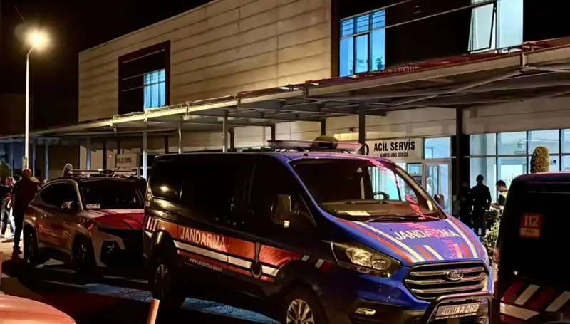 Alabora Olan Teknedeki Üç Kardeş Yaşam Mücadelesi Verirken Biri Hayatını Kaybetti