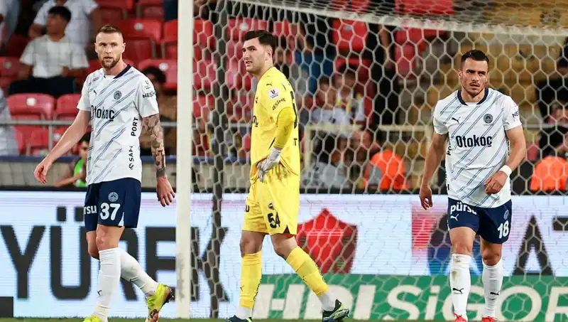 Fenerbahçe, Kötü Performansıyla Dikkat Çekti: Darmadağın Oldular!