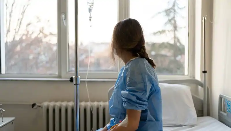27 Yaşındaki Kadının Meme Kanseri Tehditi: Doktorların Cevapları Şok Edici