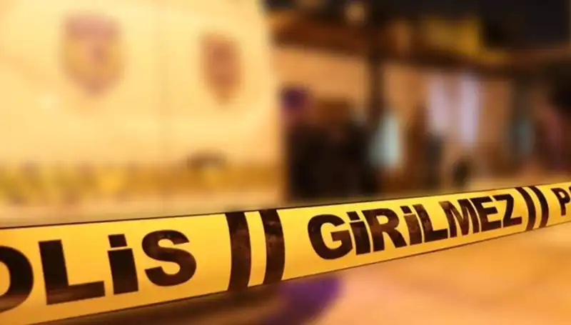 İzmir'de Aile Üyeleri Arasında Çıkan Kavgada 4 Kişi Ağır Yaralandı