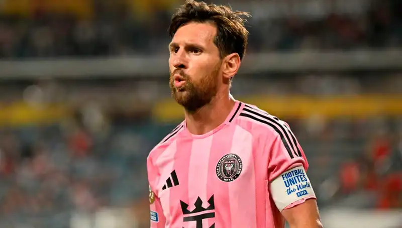 Messi'nin İlk Maçında Beklenmedik Beraberlik: Direk Sarsıldı!