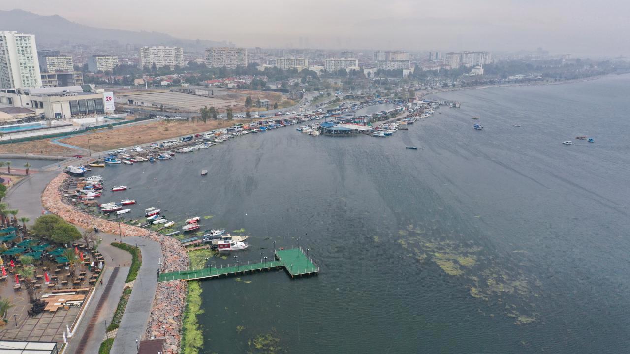 İzmir Körfezi'ndeki Kirliliğin Sorumlularına Soruşturma Açıldı