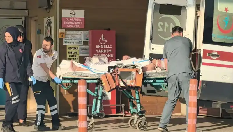 Sahte Alkol Tüketimi, Üç Kişinin Komaya Girmesine Sebep Oldu