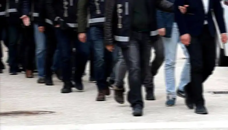 Sosyal Medya Tuzağı: 'Balkız' İle Kadınları Kandırıp Gasp Eden Çeteye Dikkat!
