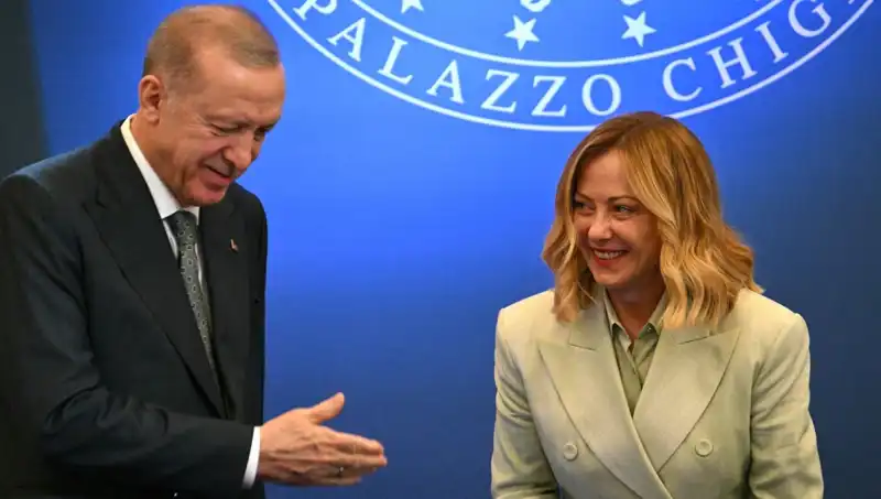 Türkiye-İtalya İlişkileri Roma Zirvesi'nde Derinleşiyor: Erdoğan'dan Açıklamalar
