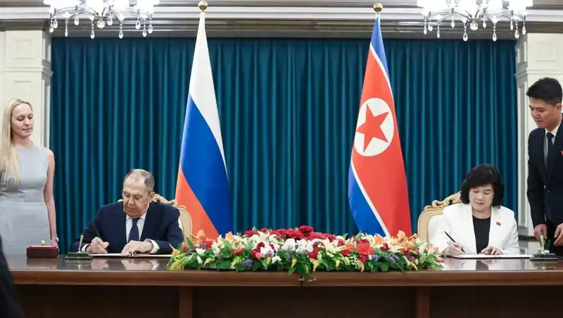 Rusya ve Kuzey Kore: Lavrov'un Tarihi Görüşmesinin Arkasındaki Stratejik Dinamikler