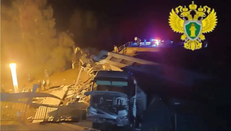 Rusya'da Köprü Çökmesi: Tren Faciasının Ardındaki Korkunç Gerçekler