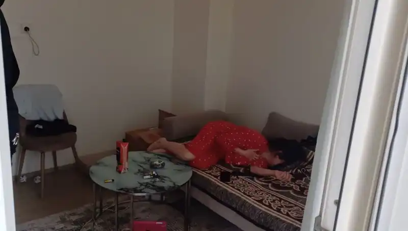 Birlikte Yaşadığı Kadına Uyguladığı Şiddetle Dehşet Saçan Adam Yakalandı