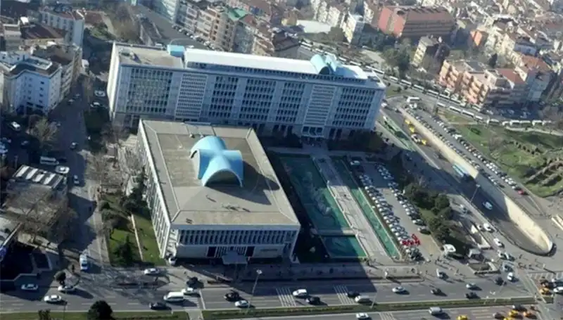 İBB Soruşturmasında "Enderun" WhatsApp Grubunun Mesajları Gündeme Geldi