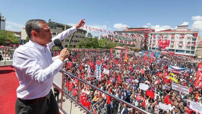 Özgür Özel'den Çarpıcı Açıklama: Örgütün Silah Bırakmasını Destekliyoruz