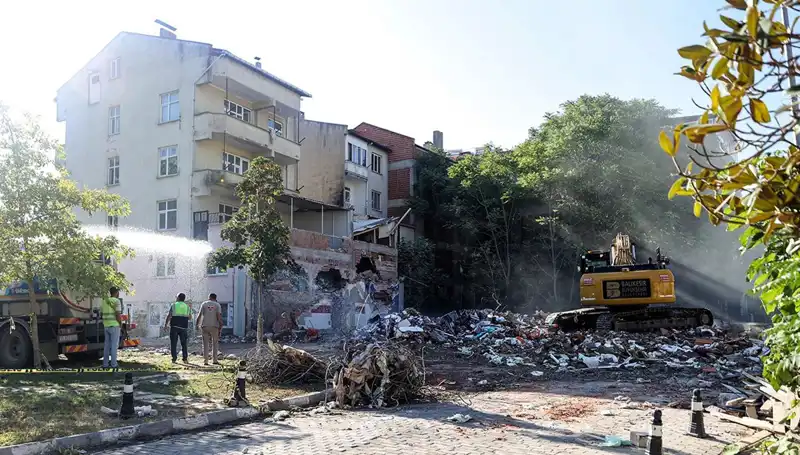 Sındırgı'da Deprem Sessizliğinin Ardında Neler Yatıyor? Artçılar Hala Devam Ediyor!