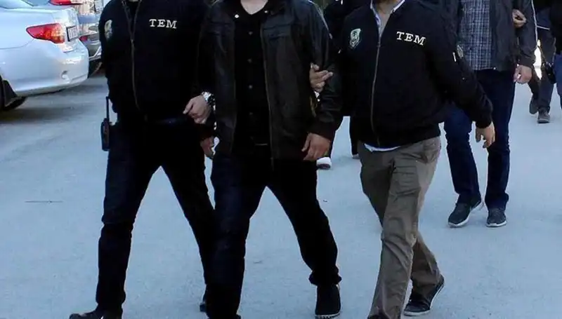 İstanbul'da Terör Operasyonunda 14 Kişi Gözaltına Alındı!